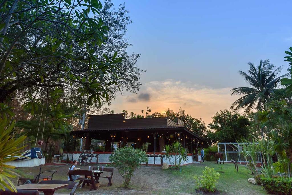 Cowboy Farm Resort Pattaya Ban Huai Yai Luaran gambar